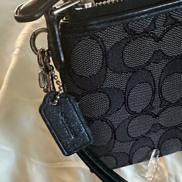 Coach Black Signature Wristlet - Picture 3 of 12